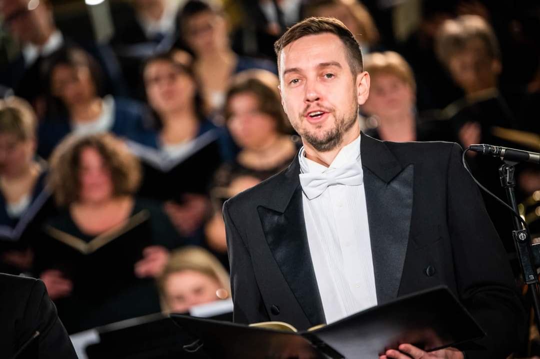 Lóránt Najbauer — performance
